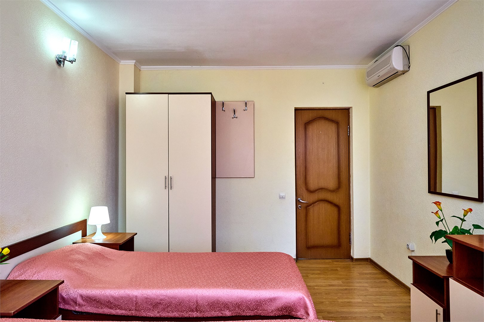 ЭКОНОМ 3-Х МЕСТНЫЙ в Солнечный