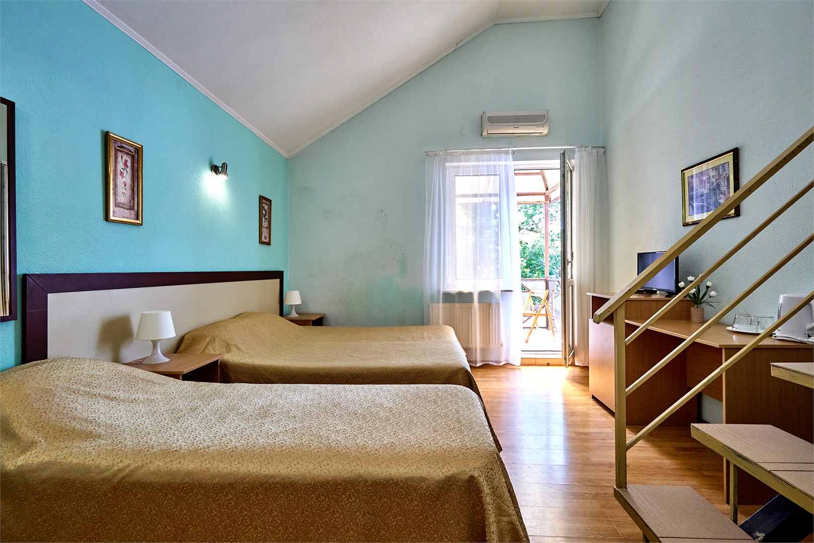 3-Х МЕСТНЫЙ С БАЛКОНОМ в Солнечный