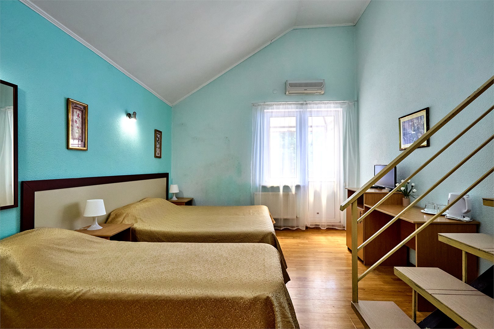 3-Х МЕСТНЫЙ С БАЛКОНОМ в Солнечный