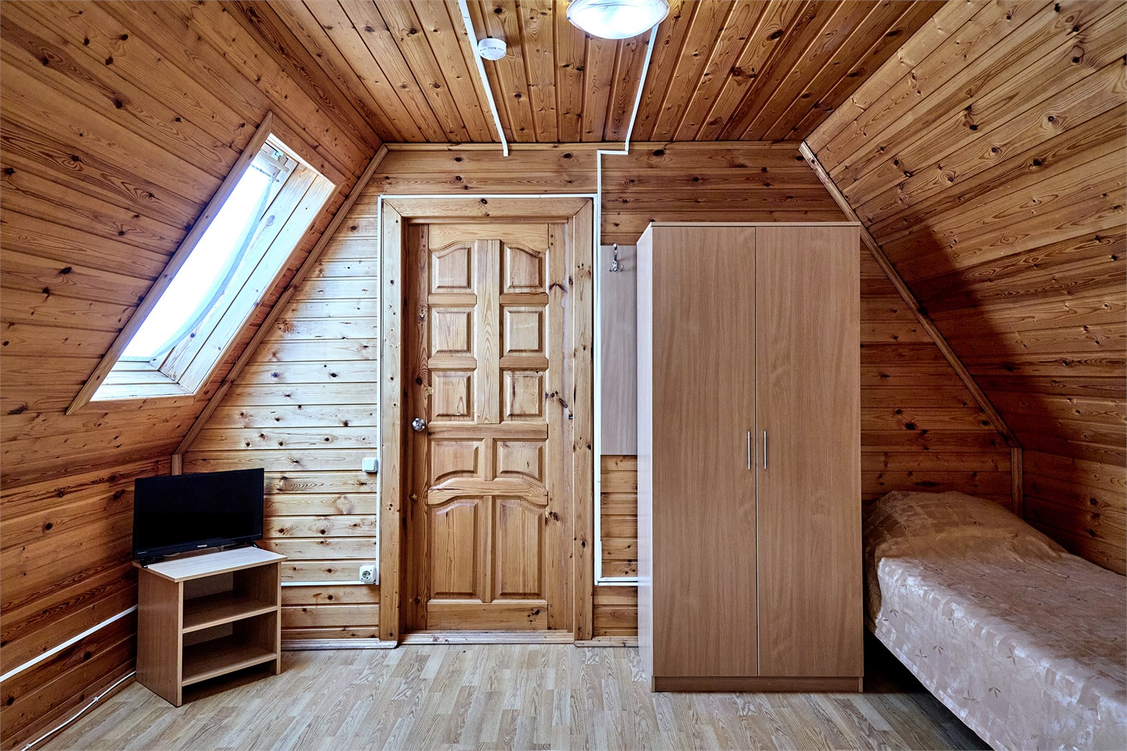 СЕМЕЙНЫЙ 2-Х КОМНАТНЫЙ 7-МЕСТНЫЙ НОМЕР в Солнечный