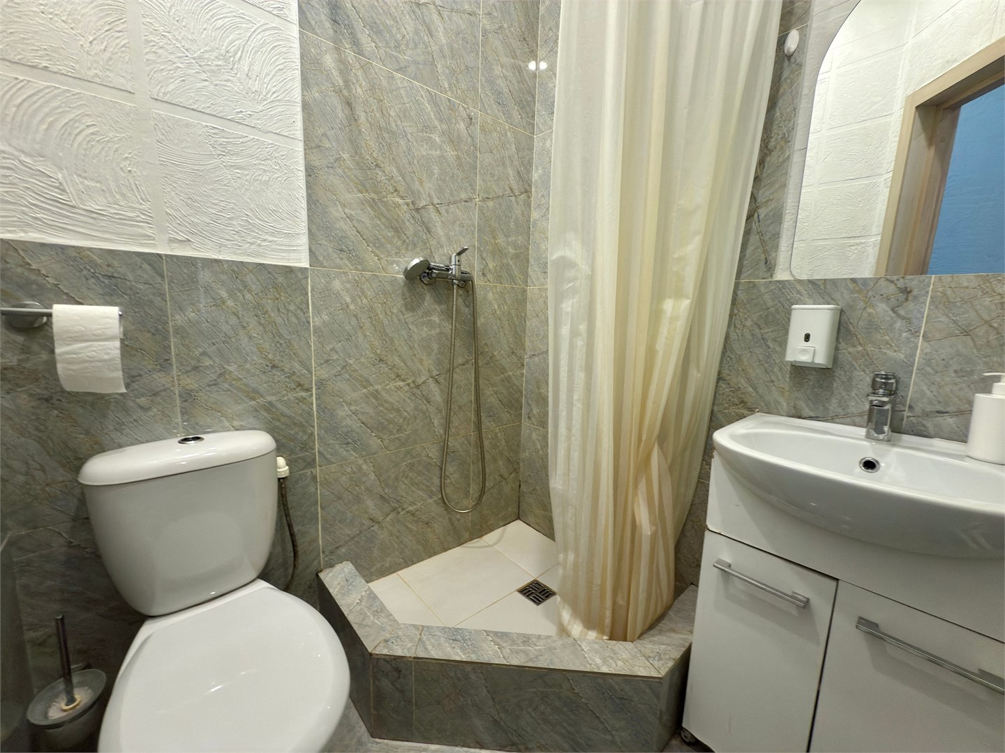 Студия с двуспальной кроватью в Green Grape SyncotelHome