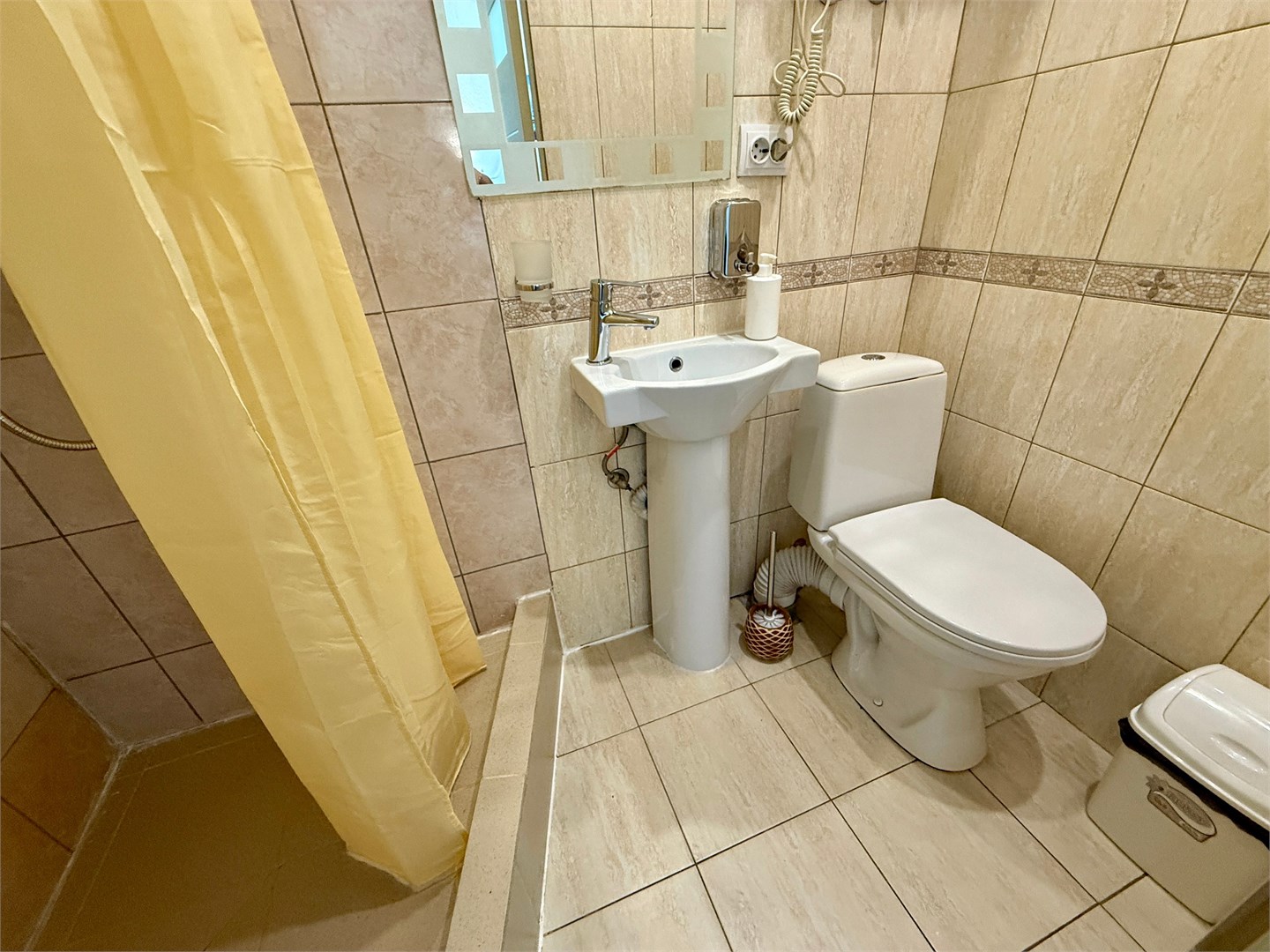 Улучшенная мансардная студия в Green Grape SyncotelHome