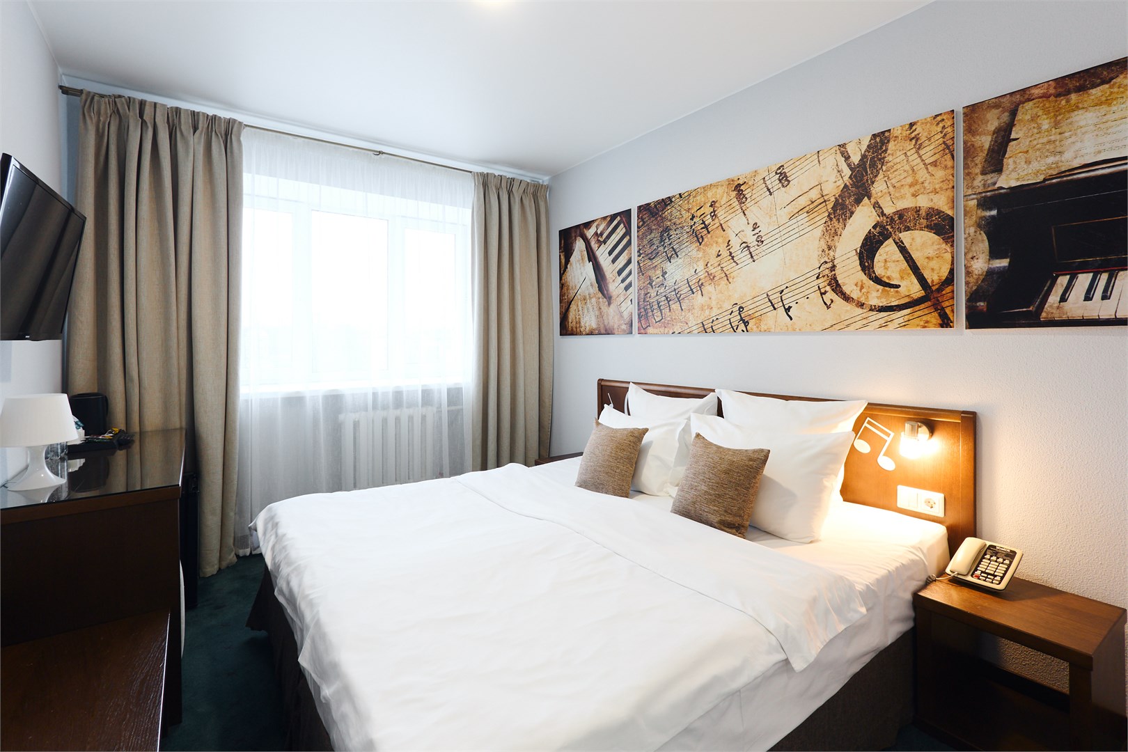 Номер улучшенный с двуспальной кроватью в Восток