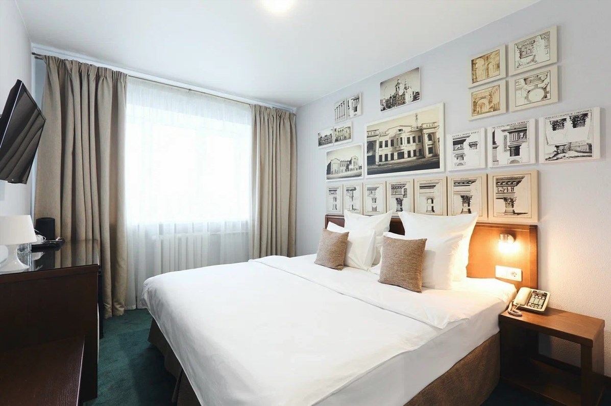 Номер улучшенный с двуспальной кроватью в Восток