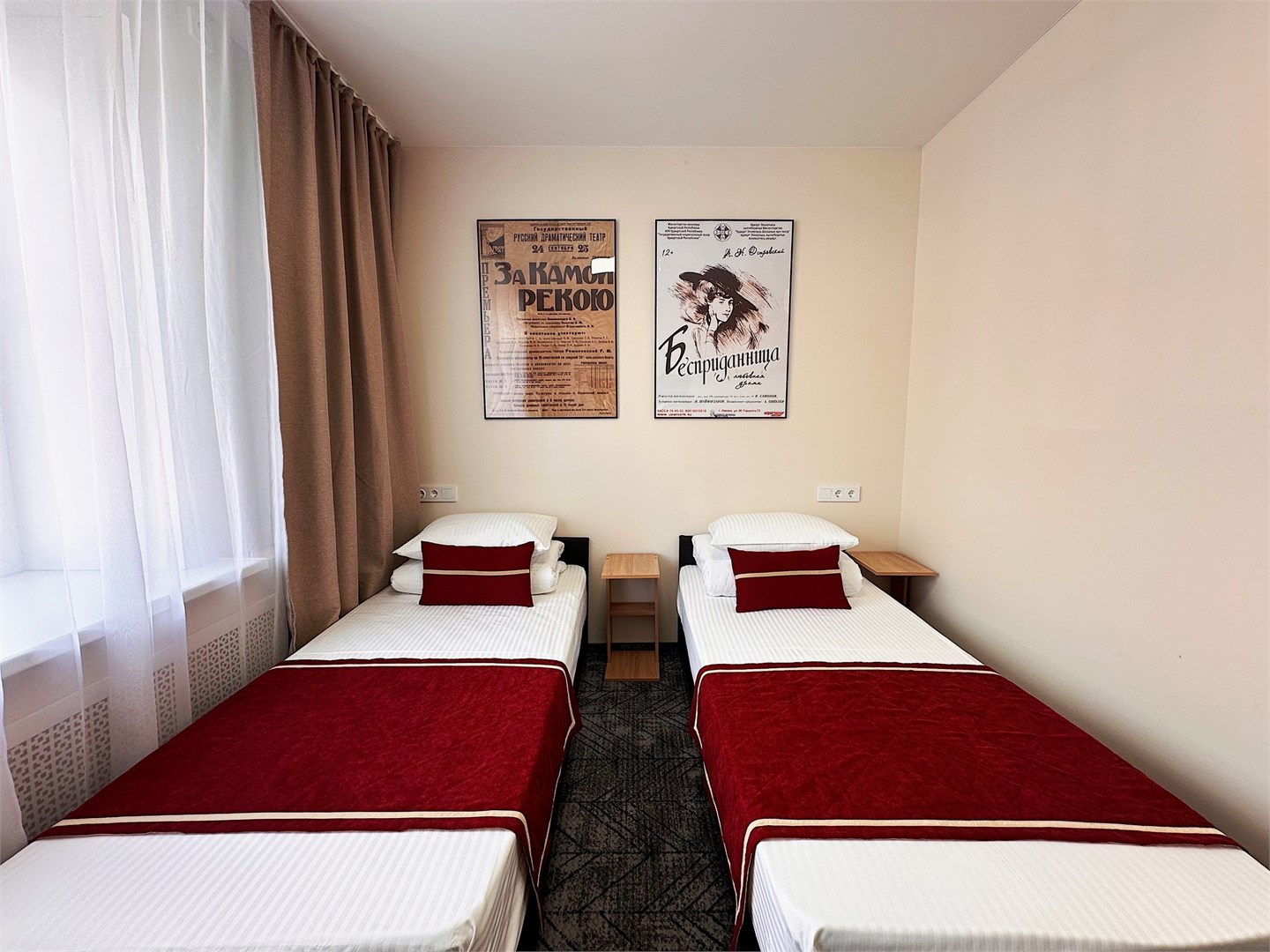 TWIN №2 с видом во двор в Театральная