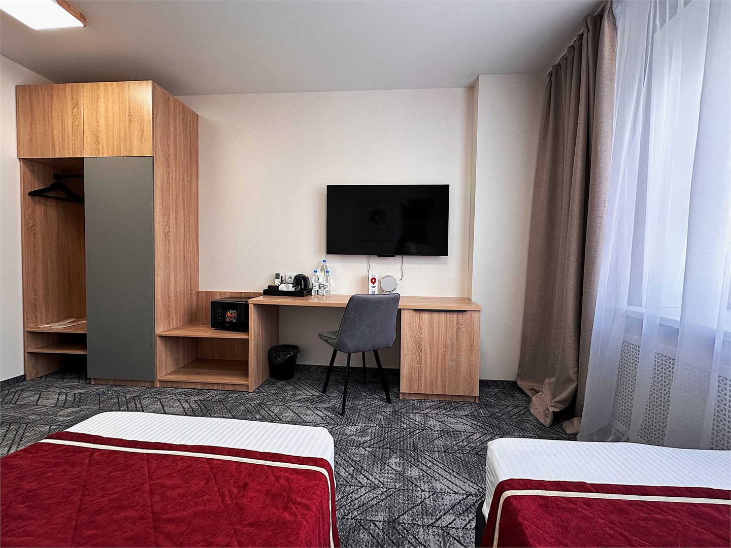 TWIN №2 с видом во двор в Театральная