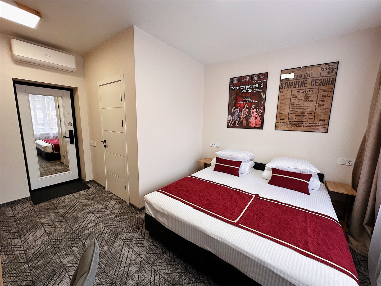 DOUBLE №3 с видом во двор в Театральная