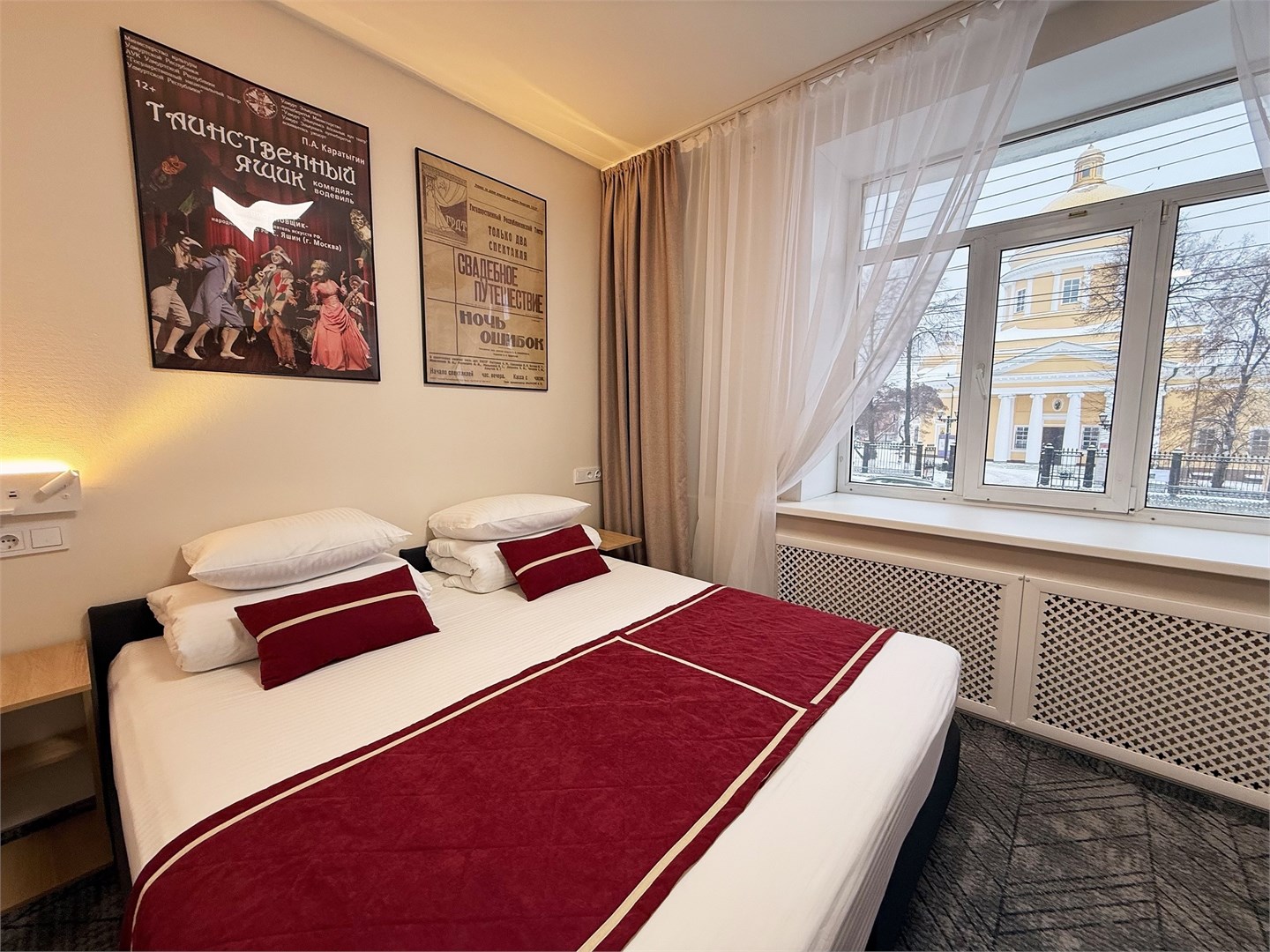 DOUBLE №5 с видом на достопримечательности в Театральная