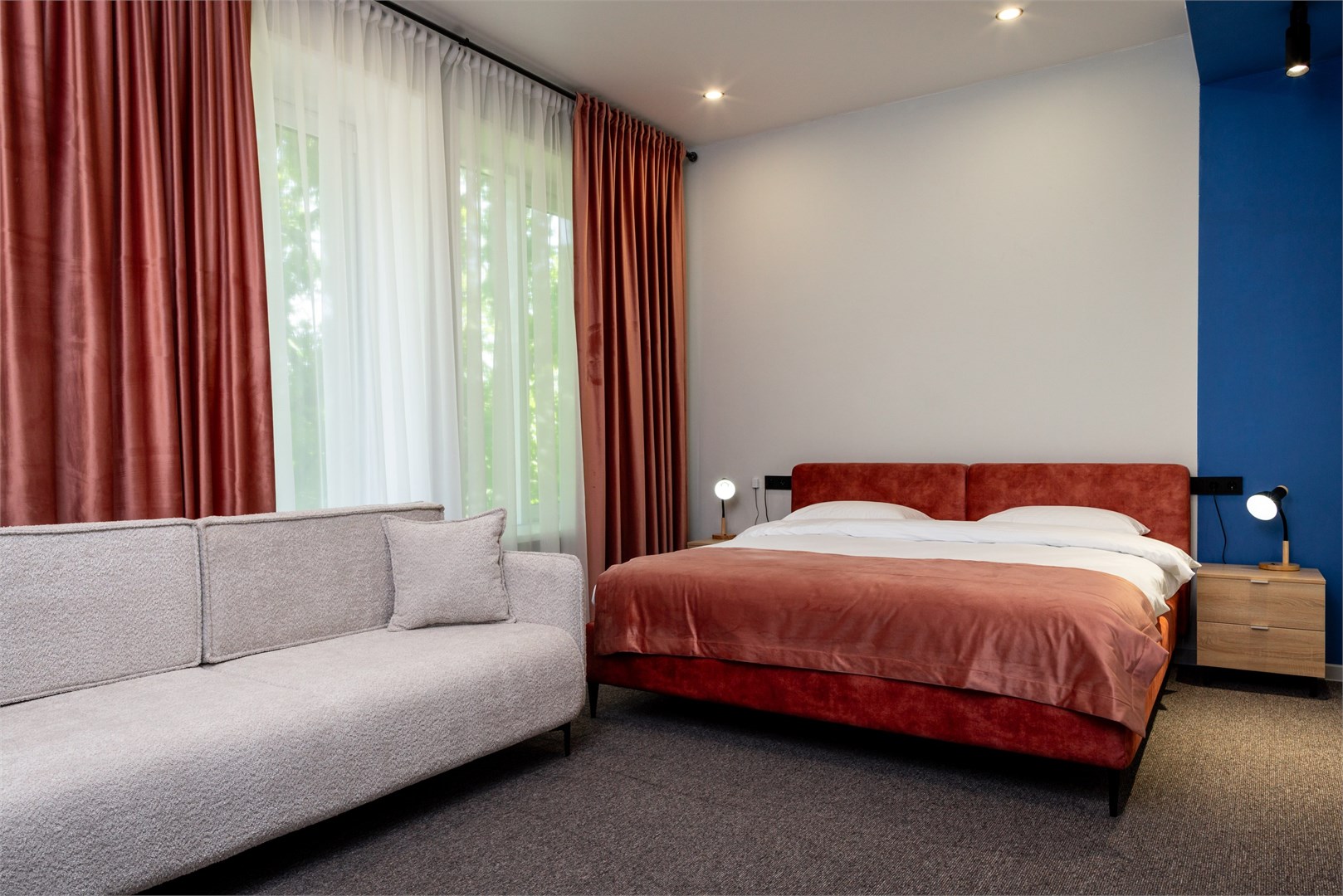 Полулюкс в Беной Тревел