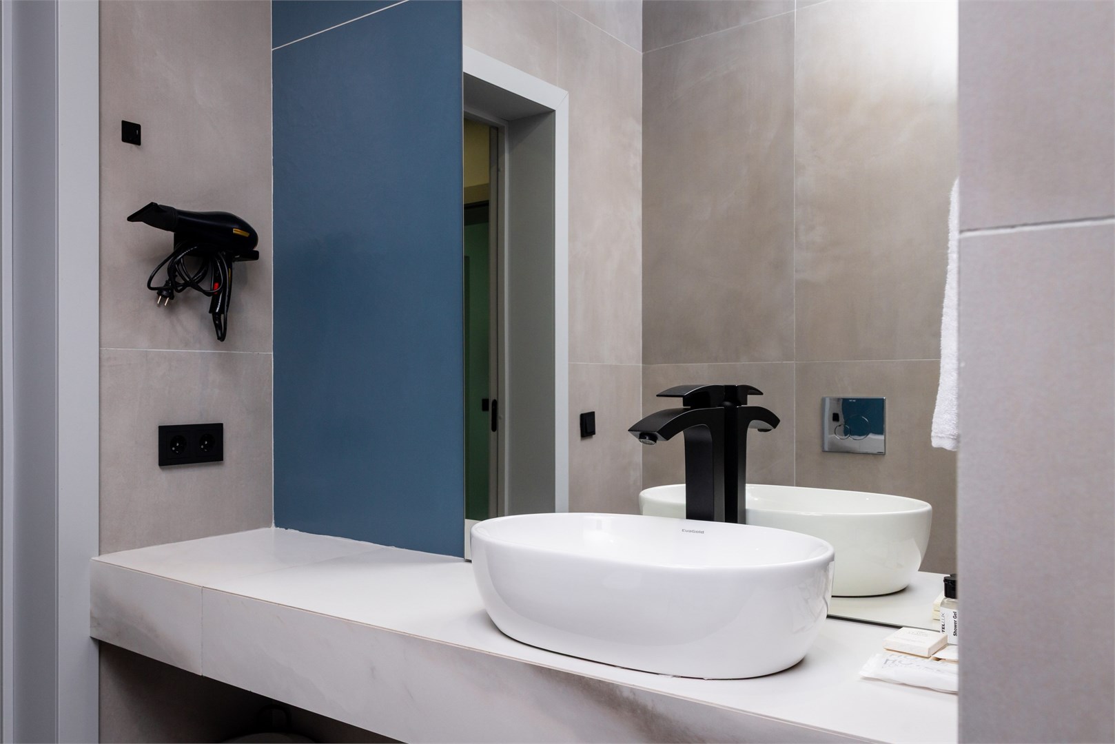 Полулюкс в Беной Тревел