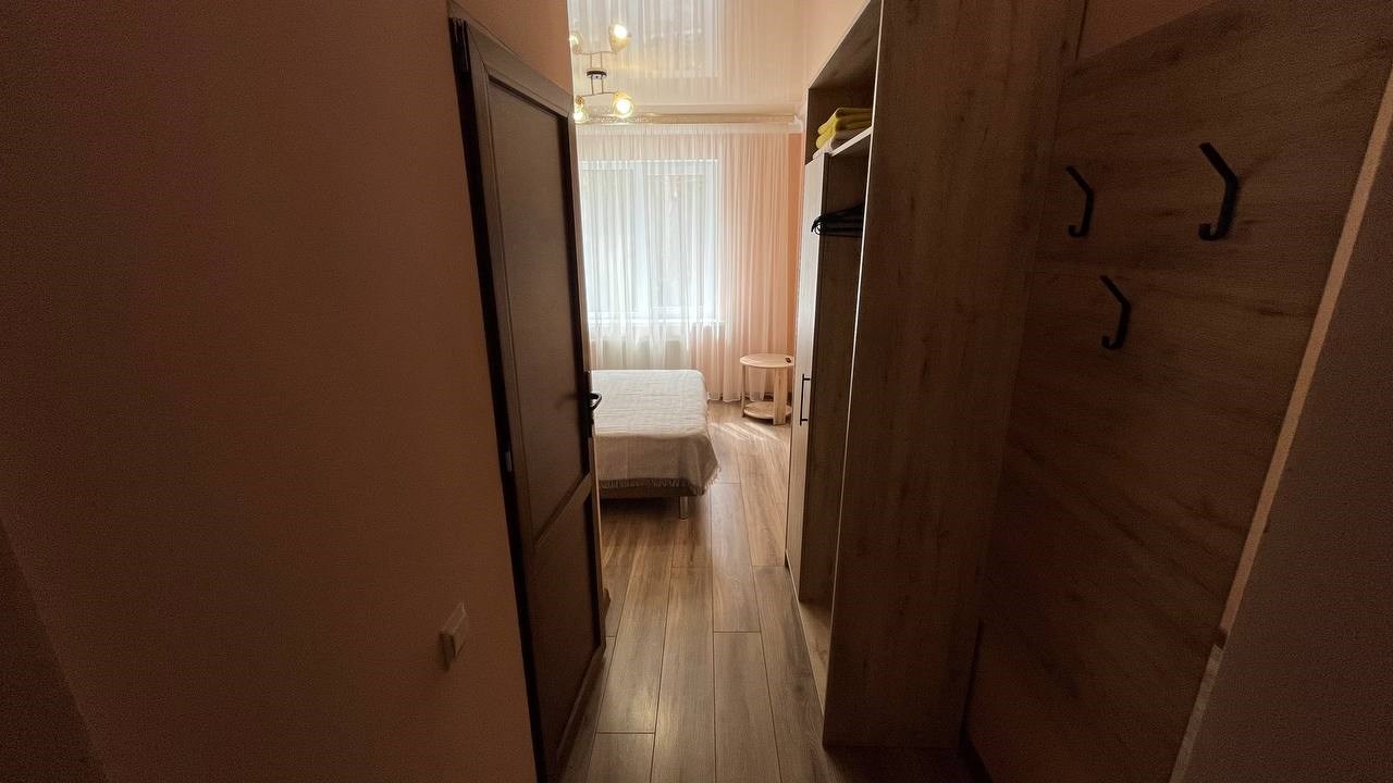 2 местный номер с 1.5 кроватью или двумя кроватями вместе/раздельно в Адамас