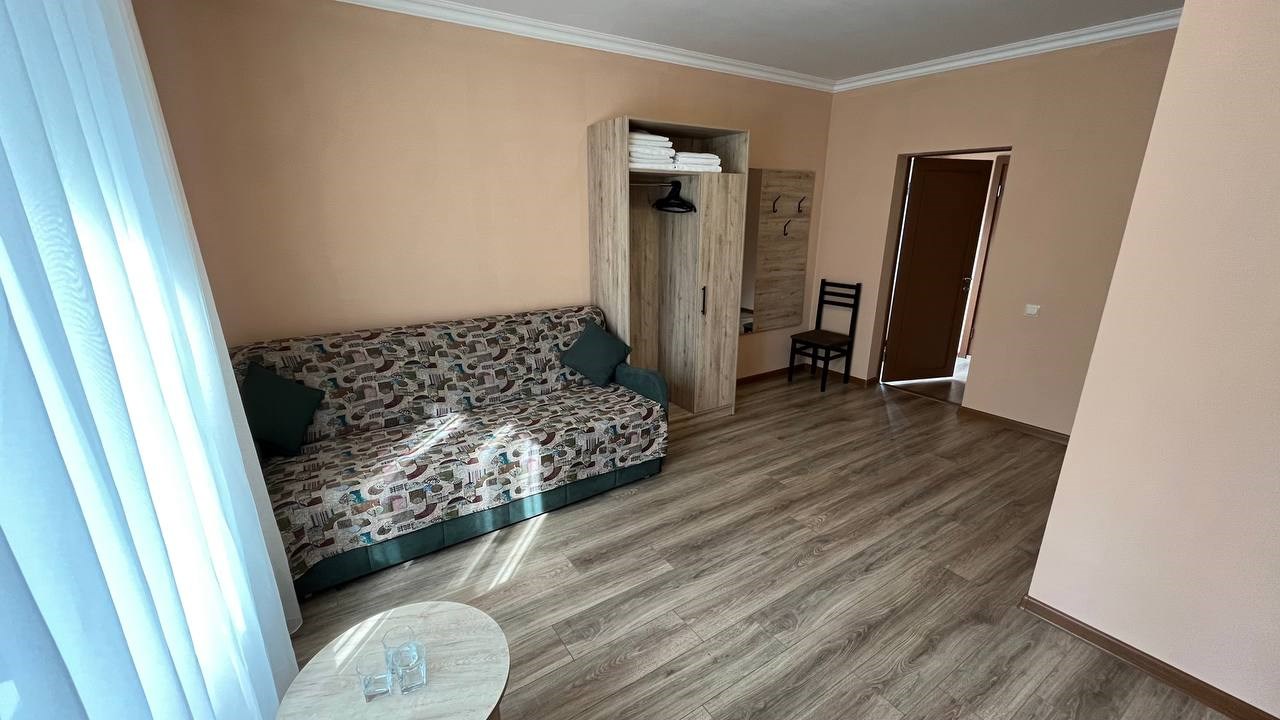 2 комнатный номер в Адамас