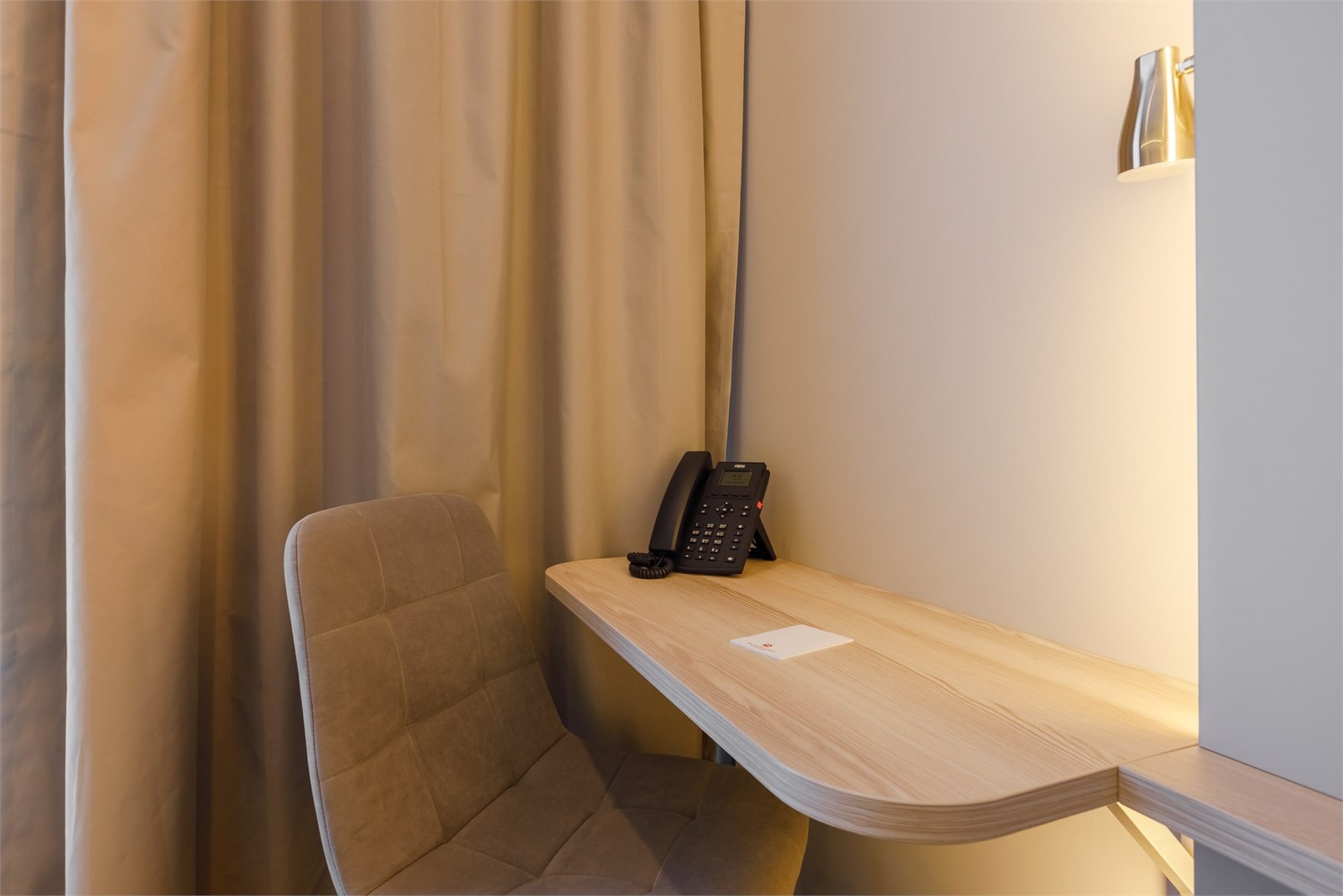 Стандарт с одной большой кроватью в 3А Смоленск M1