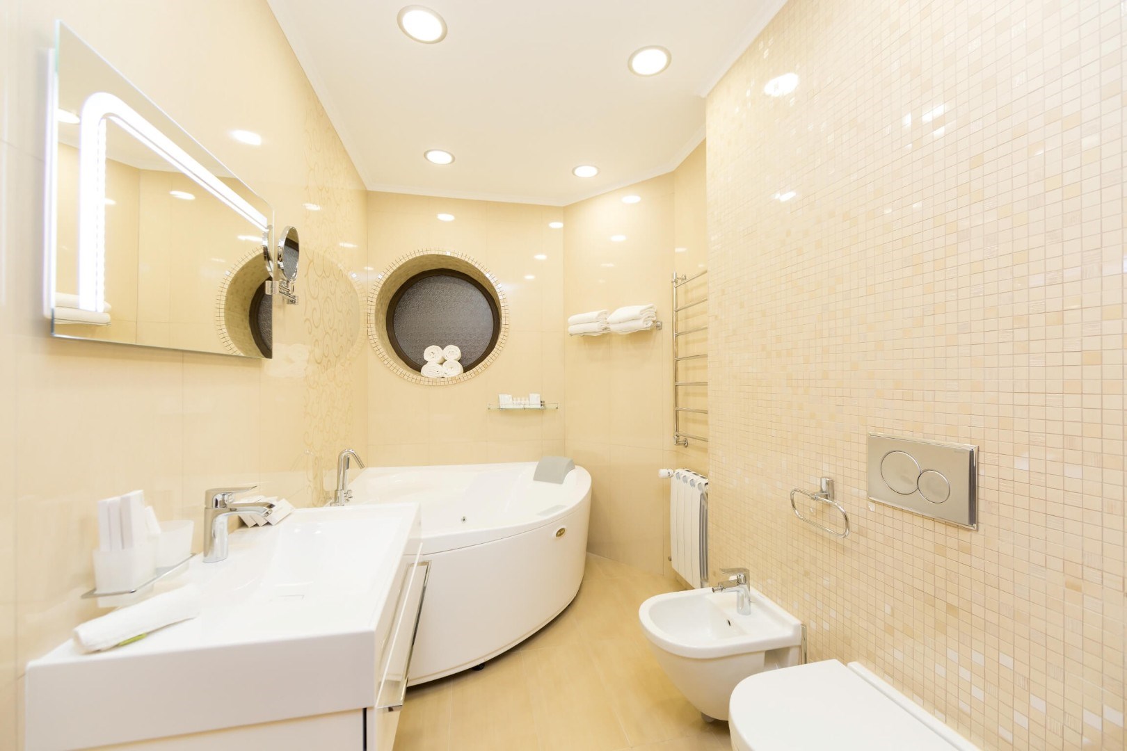 Апартамент трехкомнатный четырехместный Центр "Курортная деревня" в Курортная деревня