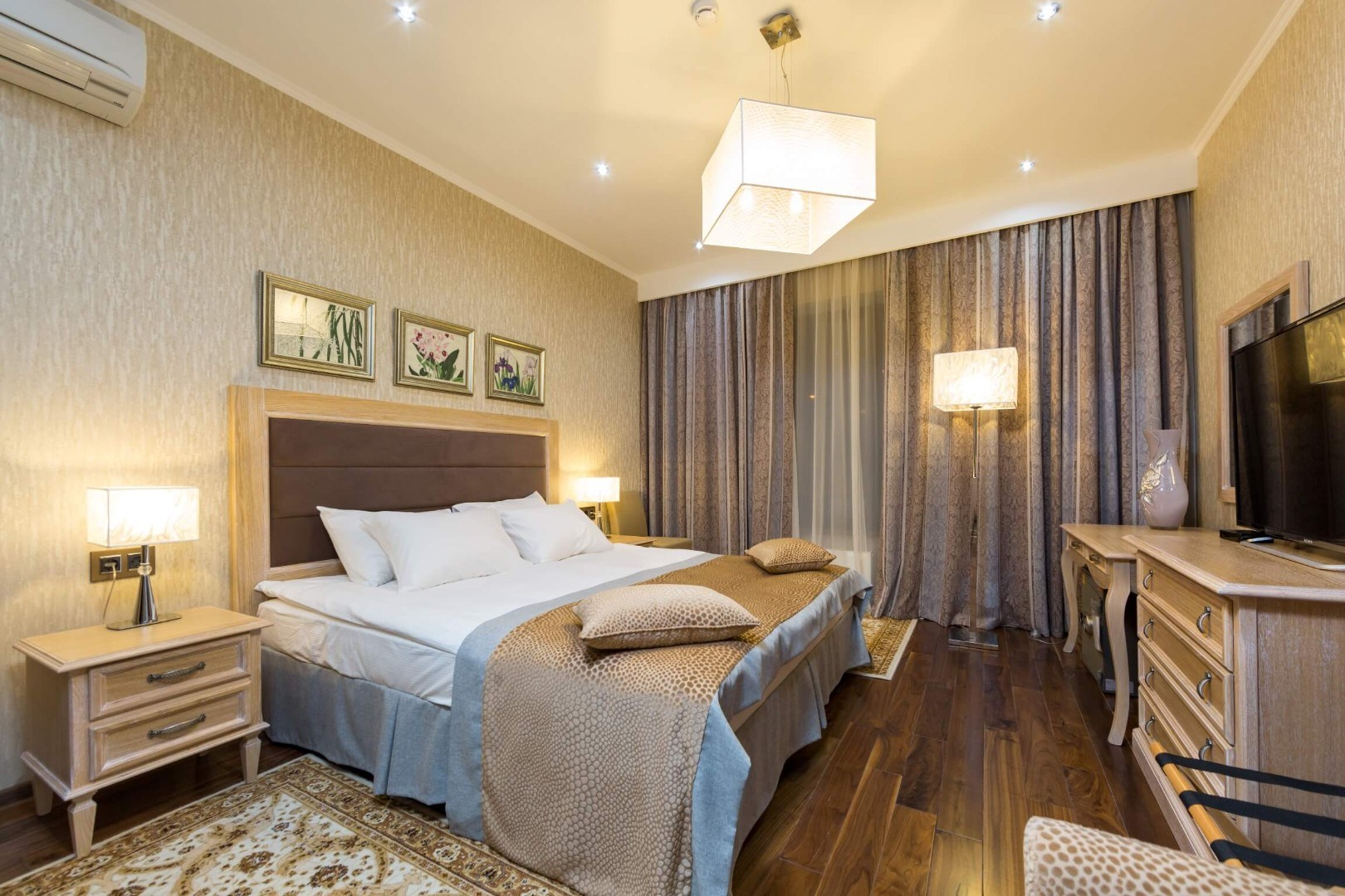 Сюит четырехкомнатный четырехместный Центр "Курортная деревня" в Курортная деревня