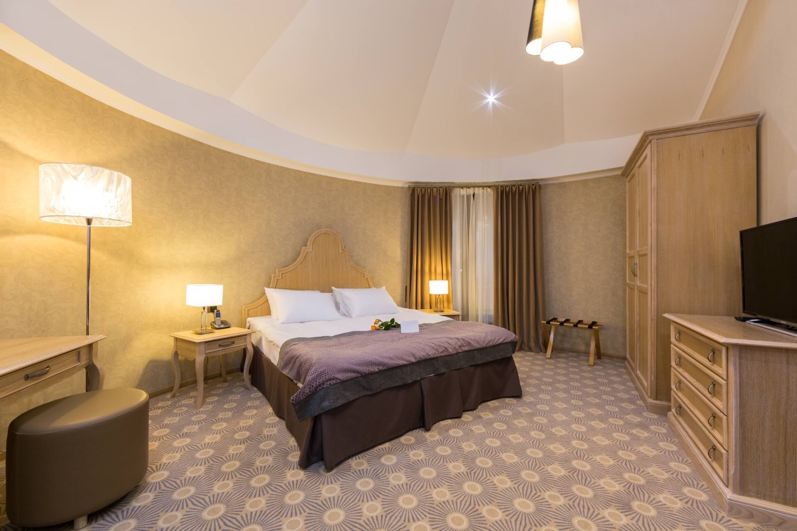 Сюит четырехкомнатный четырехместный Центр "Курортная деревня" в Курортная деревня