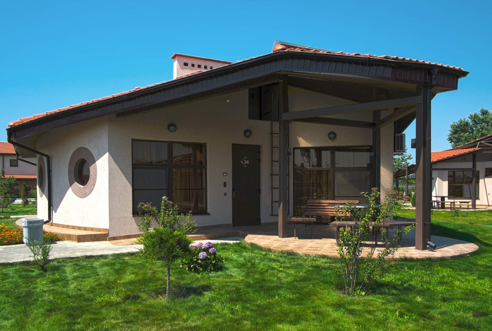 Люкс двухкомнатный двухместный Центр "Курортная деревня" в Курортная деревня