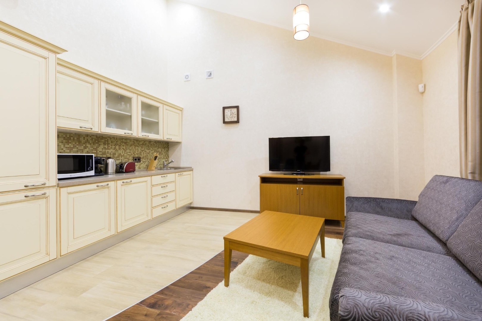 Люкс двухкомнатный двухместный Центр "Курортная деревня" в Курортная деревня