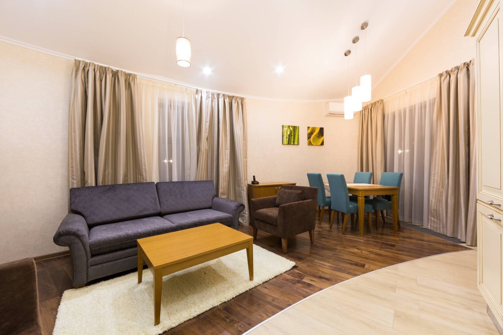 Люкс двухкомнатный двухместный Центр "Курортная деревня" в Курортная деревня