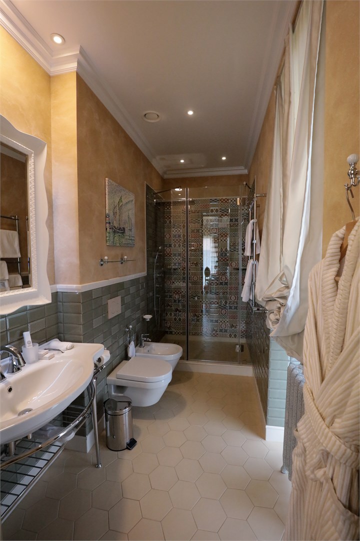 КОТТЕДЖ четырехкомнатный четырехместный Центр "Курортная деревня" в Курортная деревня