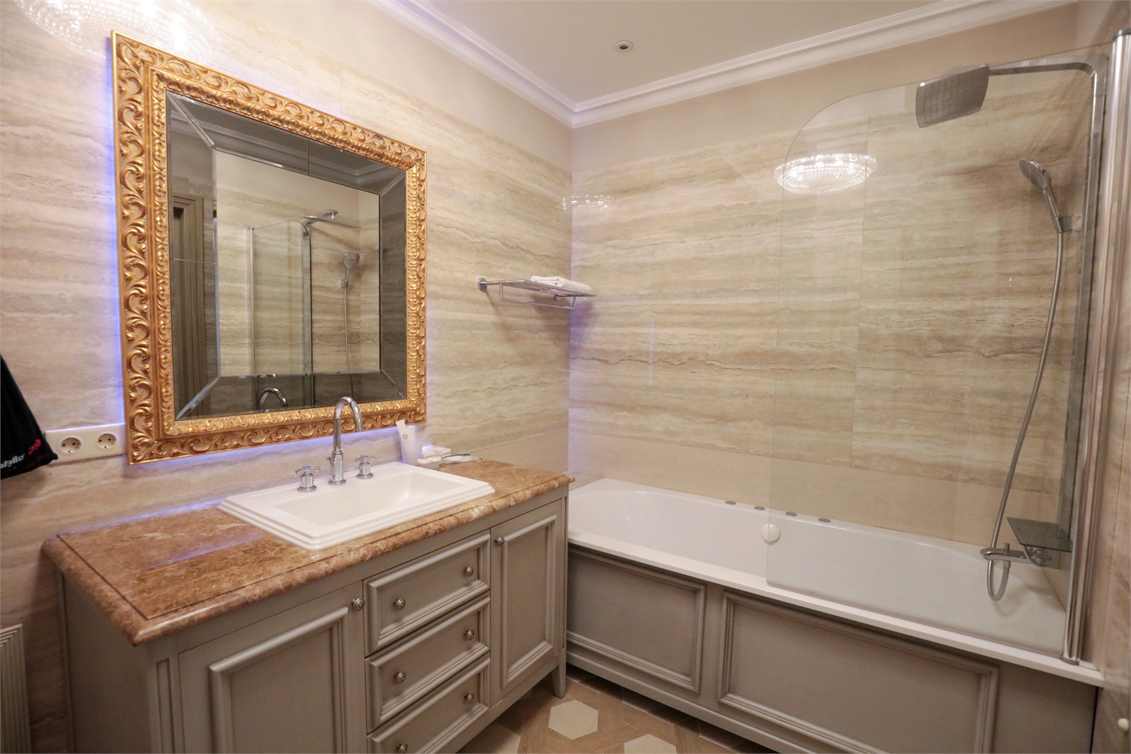 КОТТЕДЖ четырехкомнатный четырехместный Центр "Курортная деревня" в Курортная деревня