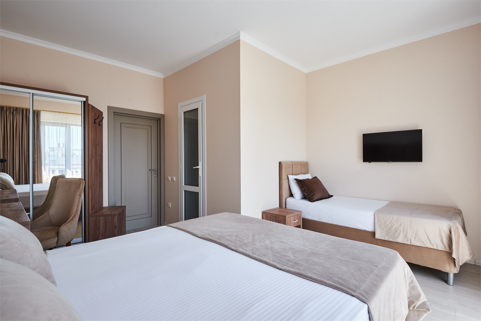 Делюкс с балконом в Эмилия