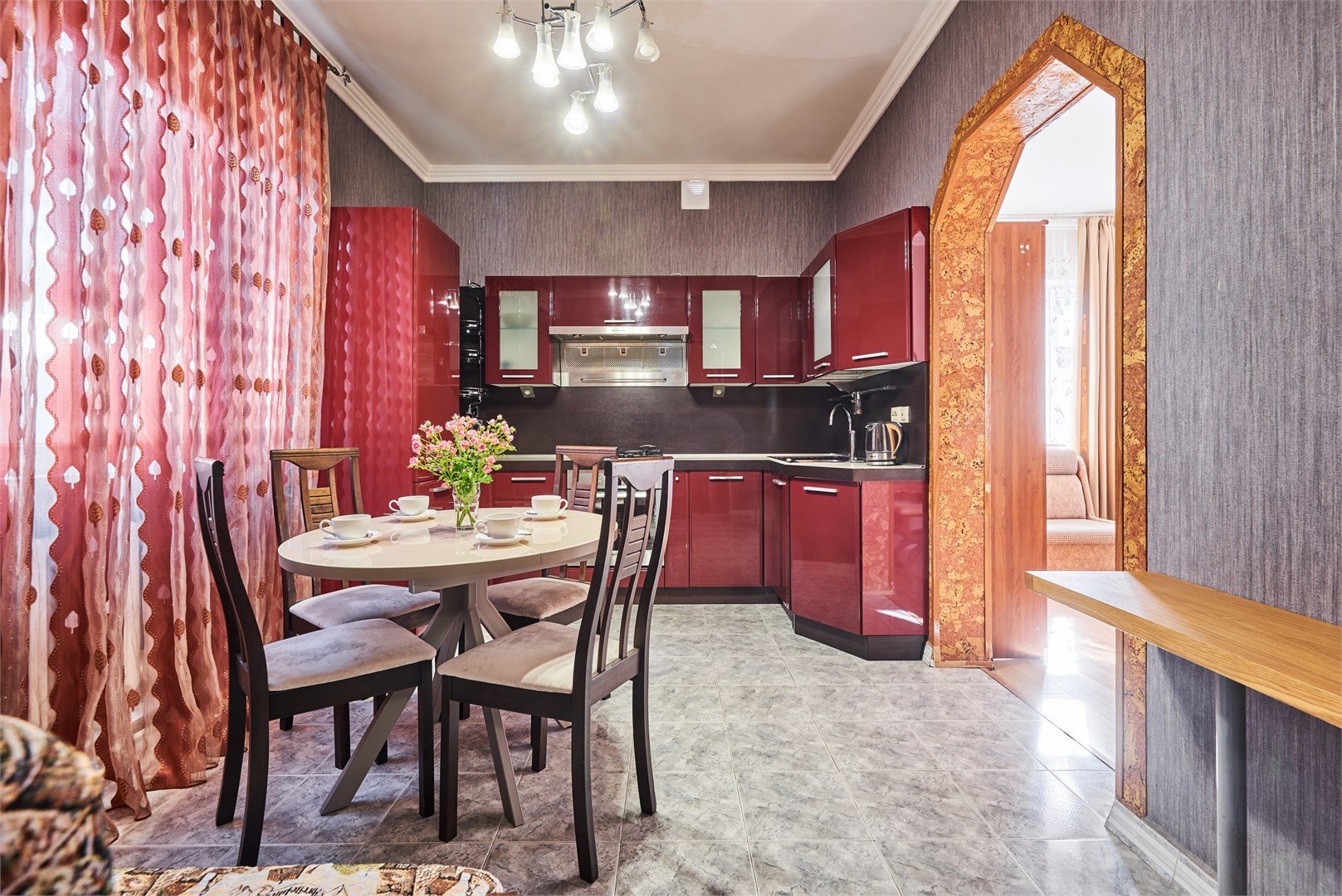 Двухкомнатные апартаменты в Эмилия