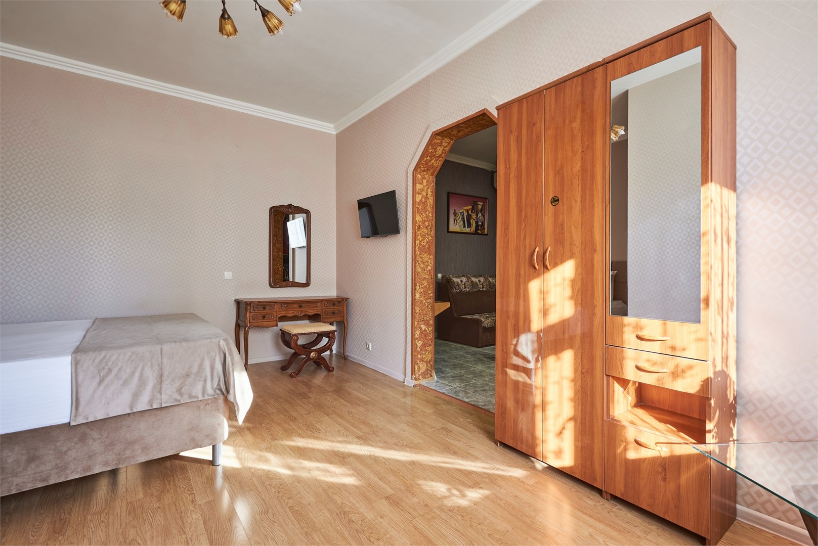 Двухкомнатные апартаменты в Эмилия