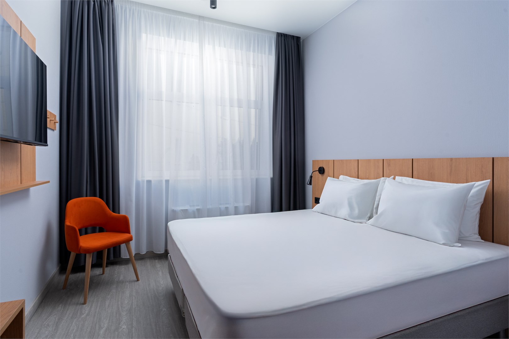 Стандарт 2-местный улучшенный без балкона в Azimut Здоровье Аквамарин