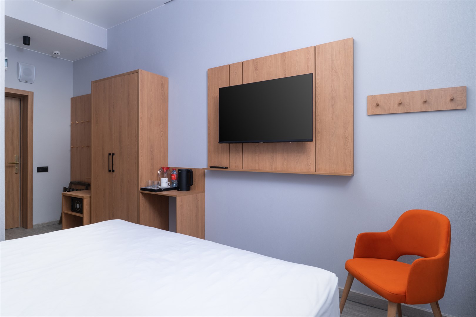 Стандарт 2-местный улучшенный без балкона в Azimut Здоровье Аквамарин