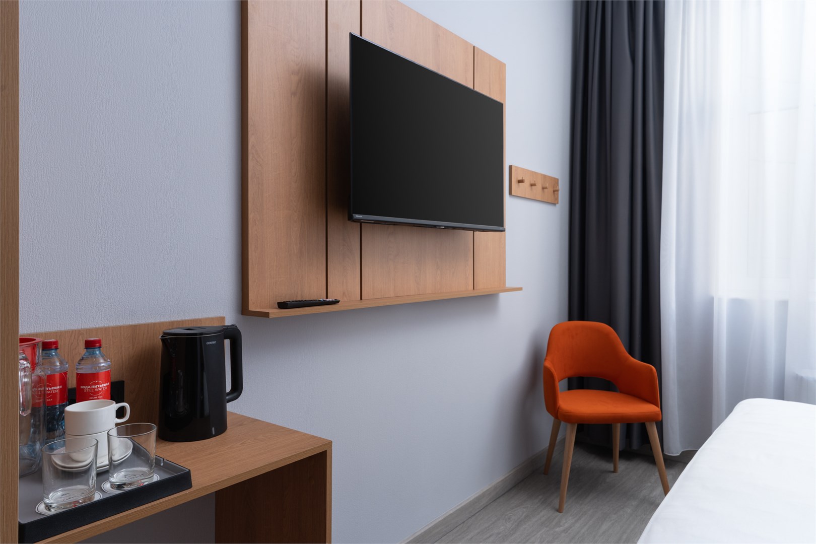 Стандарт 2-местный улучшенный без балкона в Azimut Здоровье Аквамарин