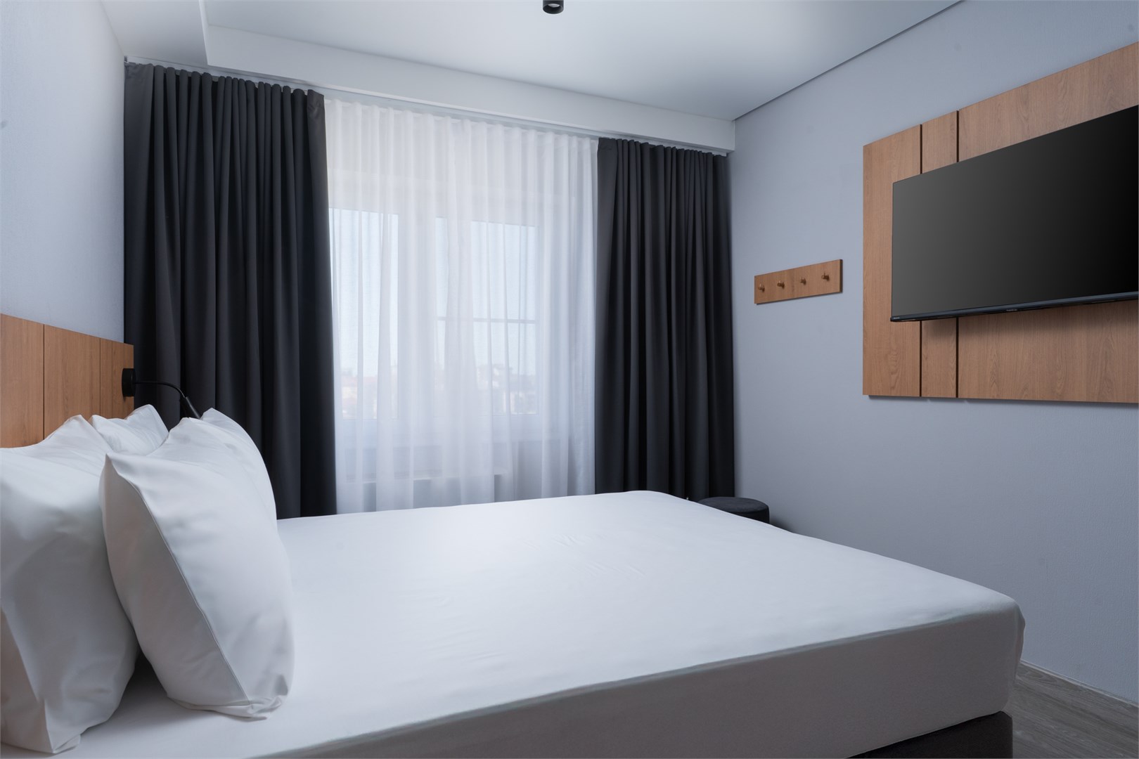 Стандарт 2-местный улучшенный без балкона в Azimut Здоровье Аквамарин