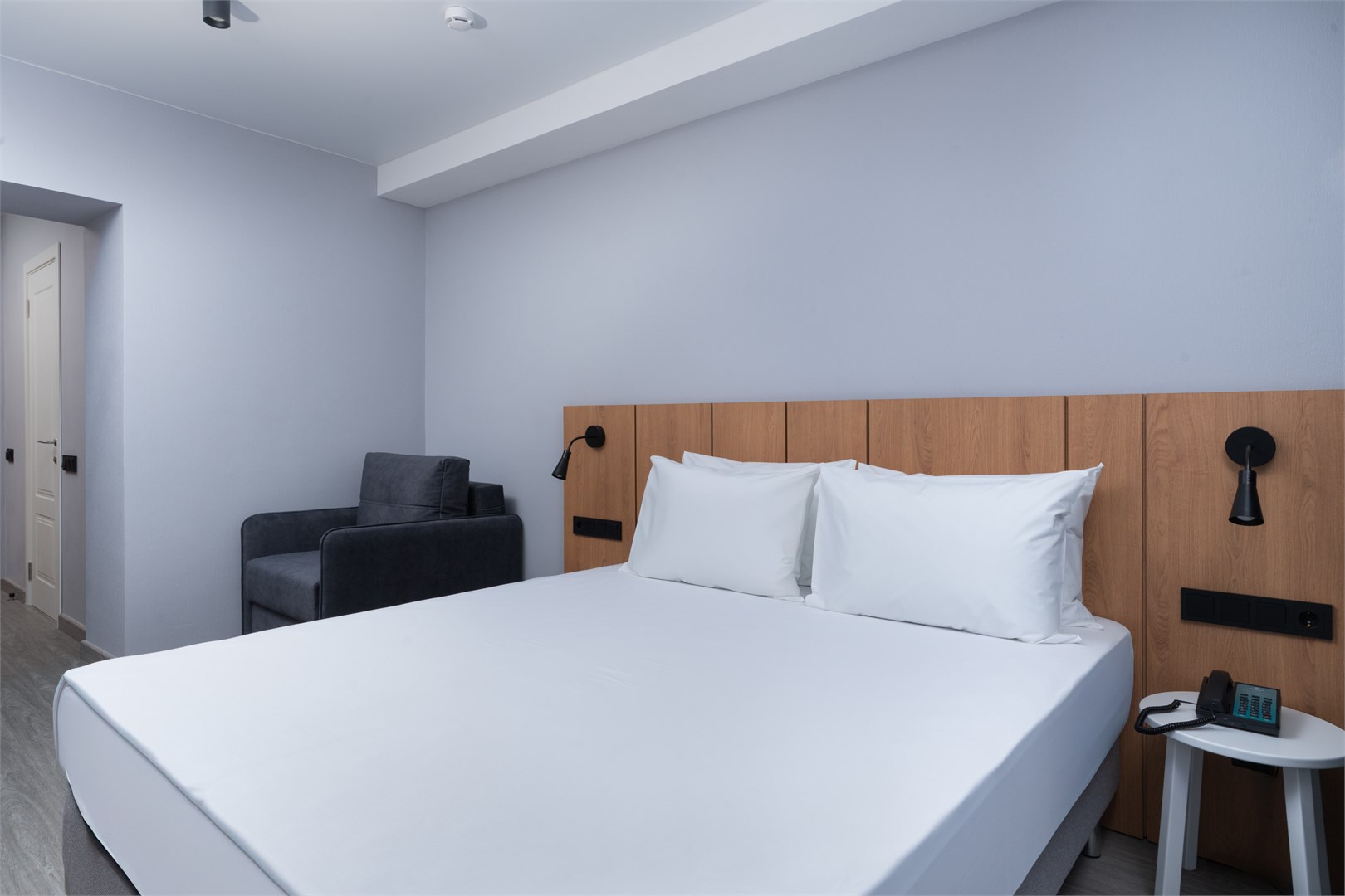 Стандарт 2-местный улучшенный без балкона в Azimut Здоровье Аквамарин