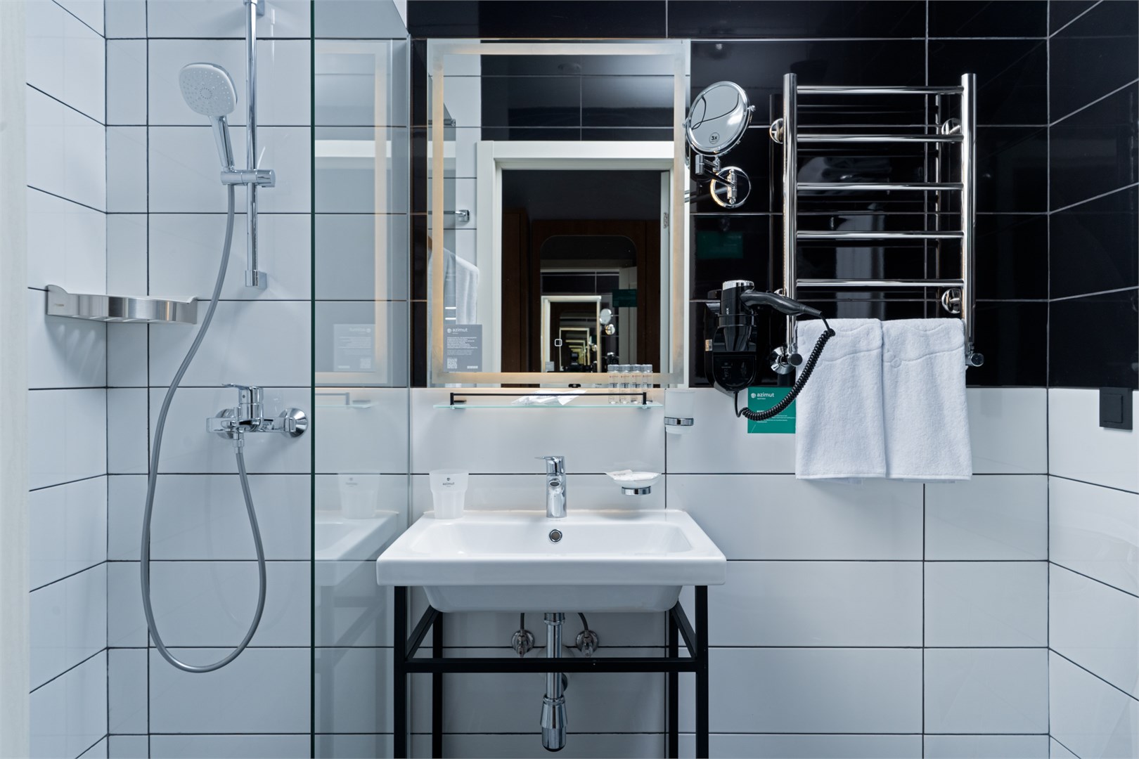 Стандарт 2-местный улучшенный без балкона в Azimut Здоровье Аквамарин