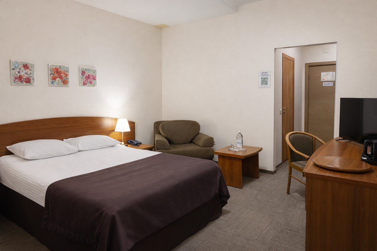 Стандарт с двуспальной или раздельными кроватям и креслом-кроватью в Фореста Фестиваль Парк