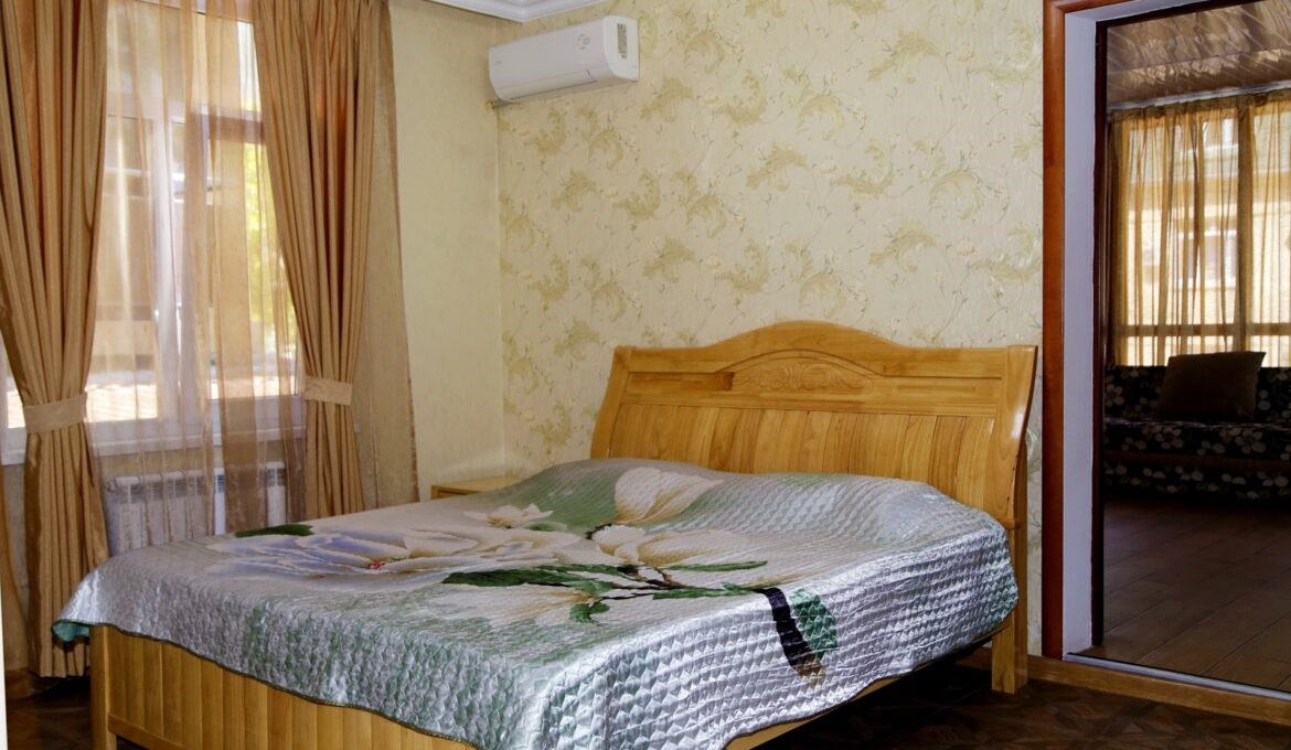 Люкс однокомнатный в Гагра-Лазурная