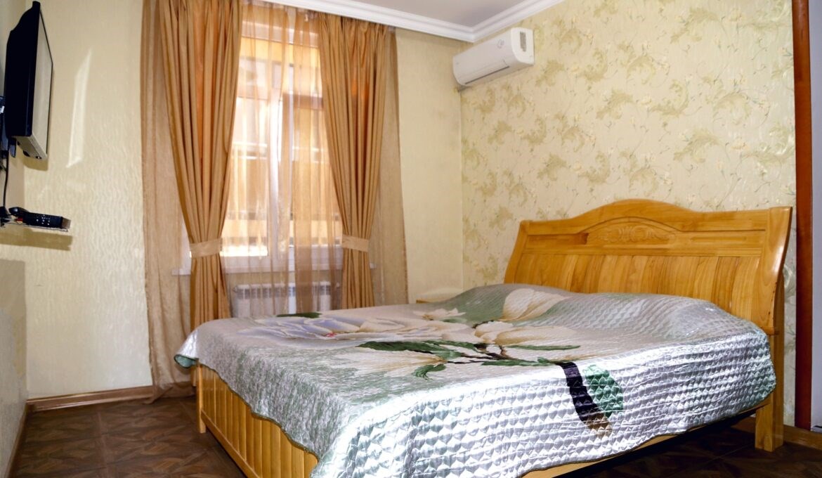 Люкс однокомнатный в Гагра-Лазурная