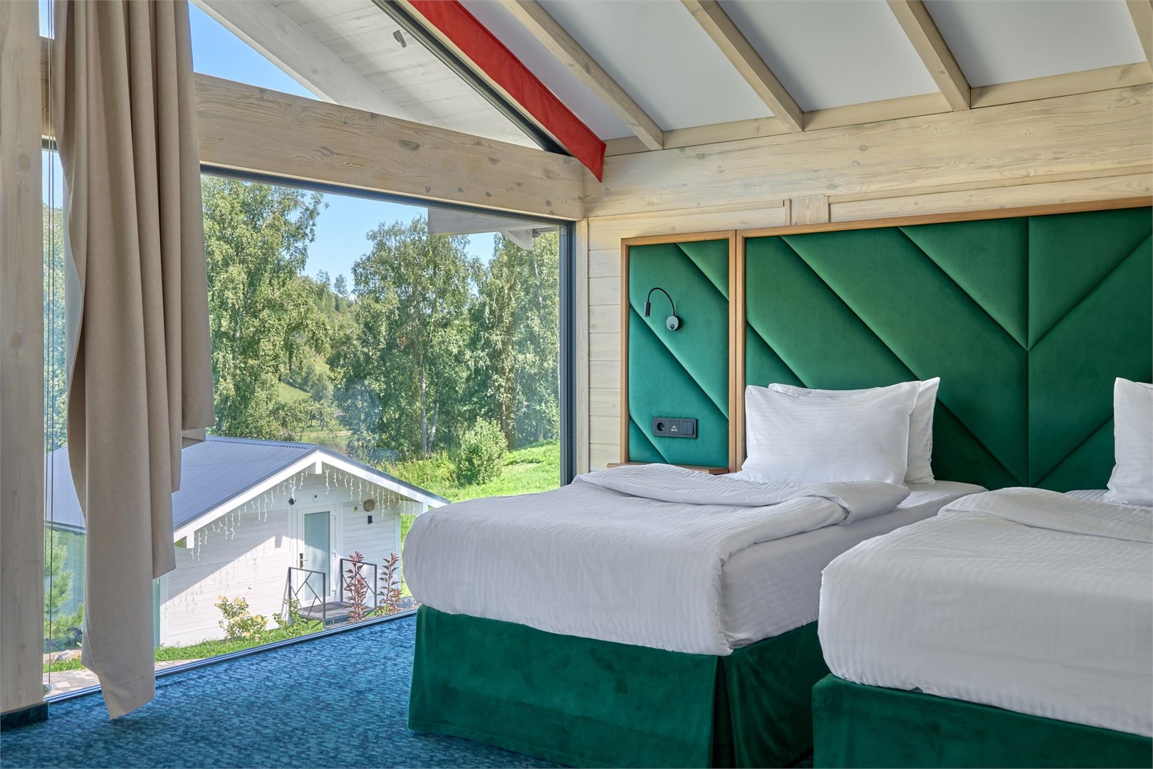 Фотография Шале c видом на парк маралов с двумя раздельными кроватями 2-я линия