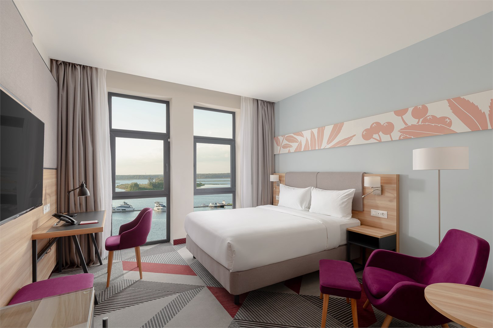 Стандартный номер с двуспальной кроватью и видом на бухту в Рябина от Васта