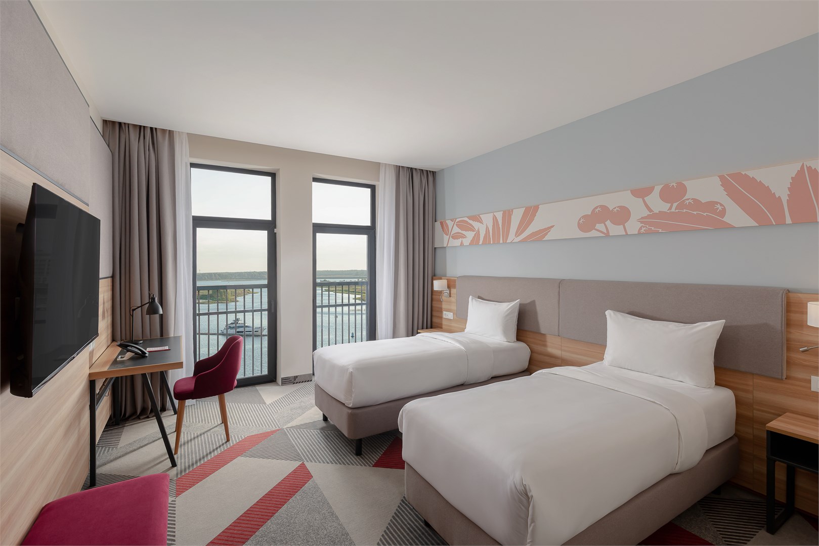 Стандартный номер с двумя раздельными кроватями и видом на бухту в Рябина от Васта