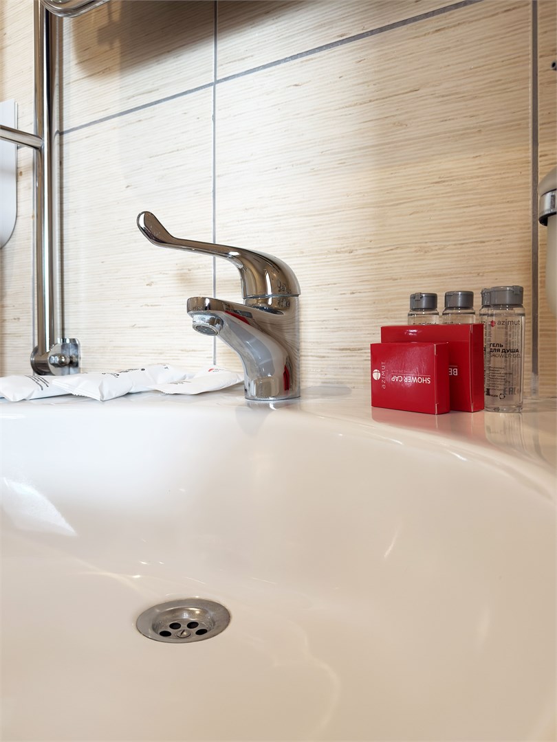 Стандарт с двуспальной кроватью для людей с ограниченными возможностями в Azimut Парк Отель Переславль