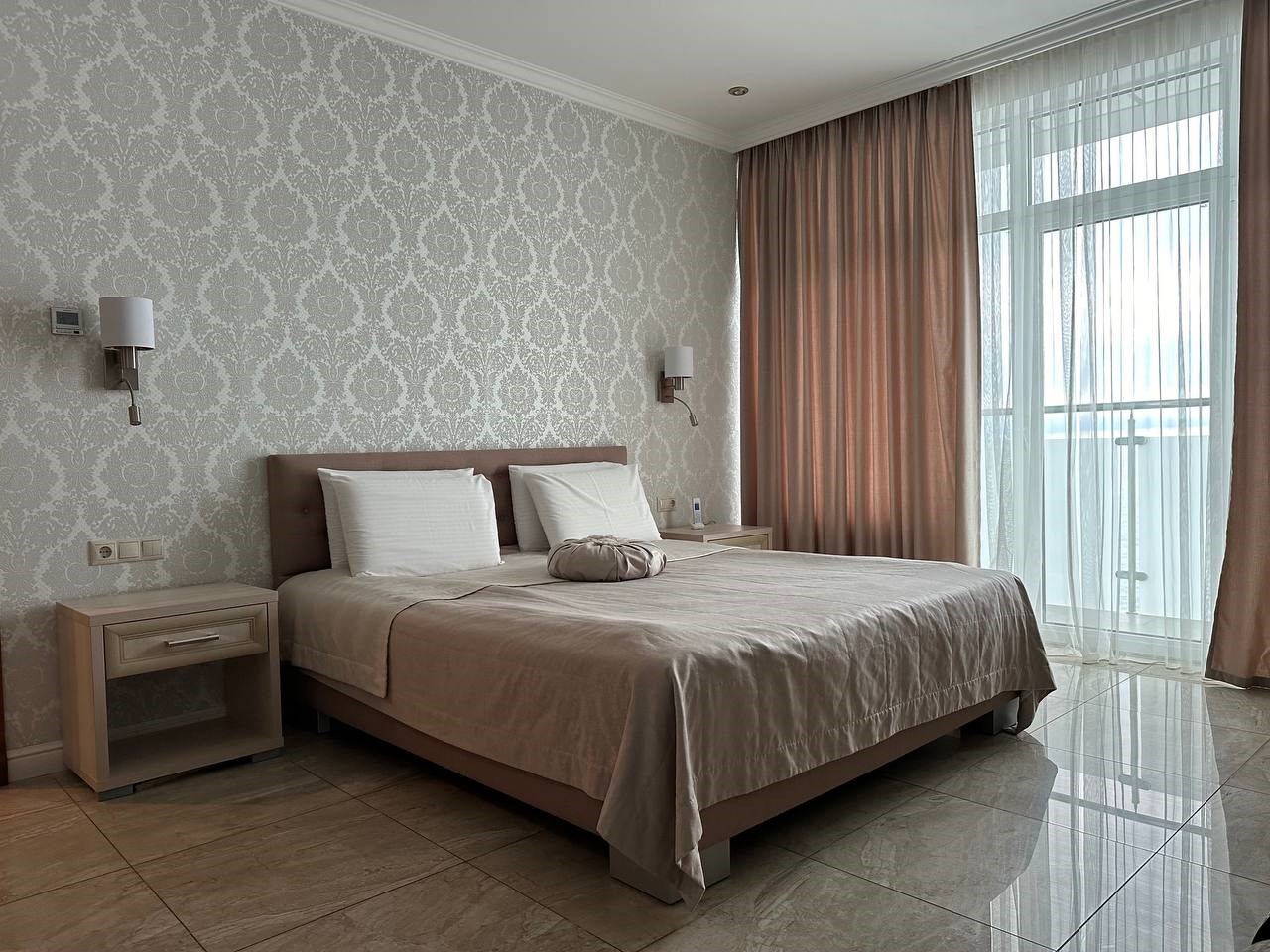 Люкс в Челюскинцев