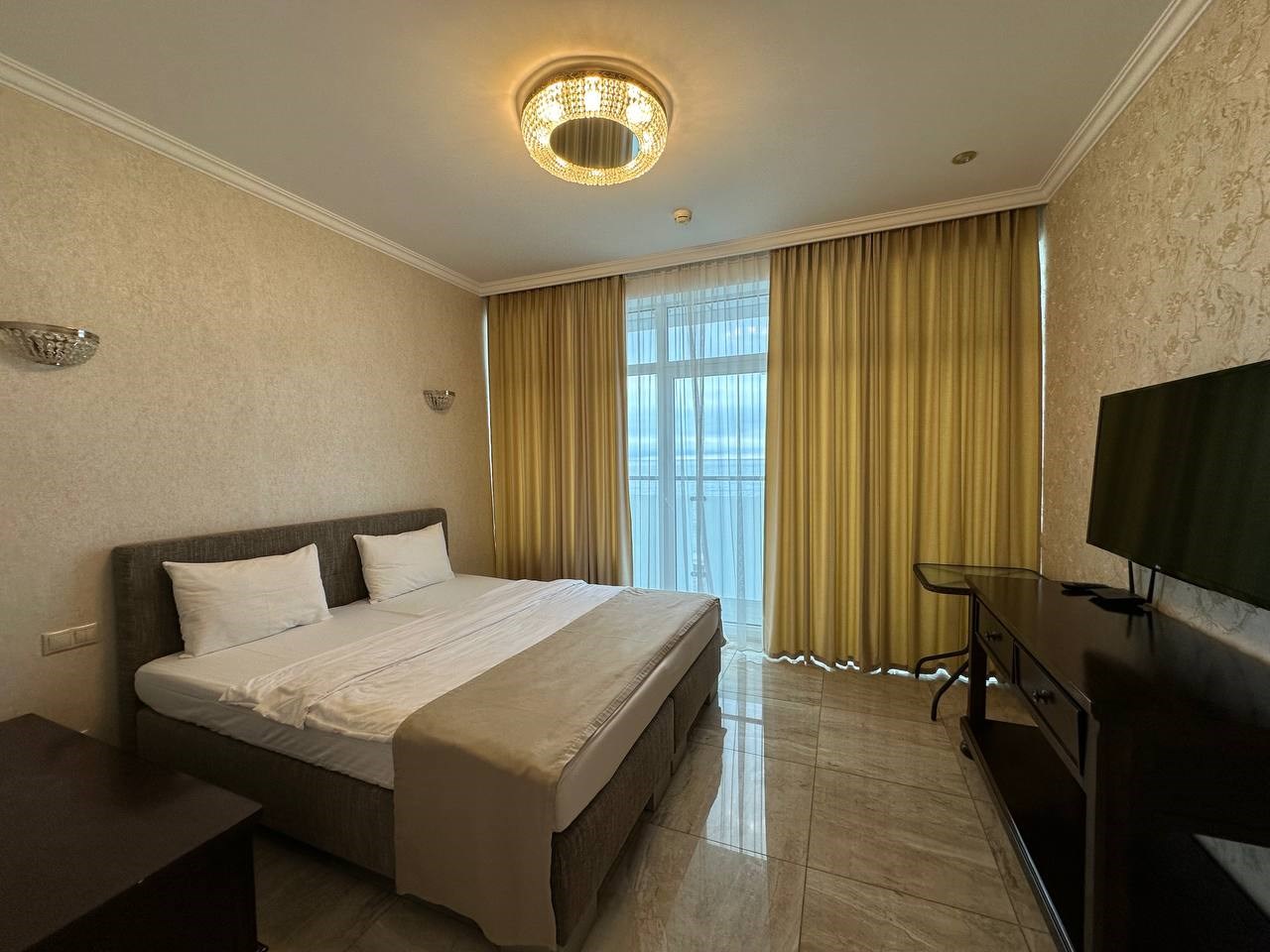 Люкс в Челюскинцев