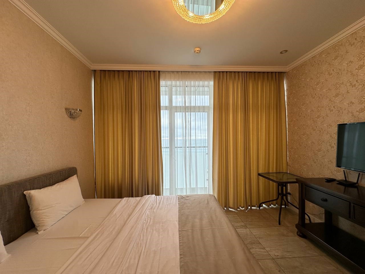 Люкс в Челюскинцев