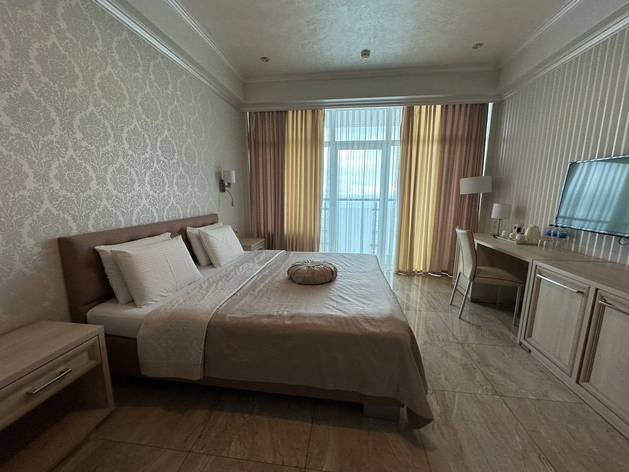 Люкс в Челюскинцев