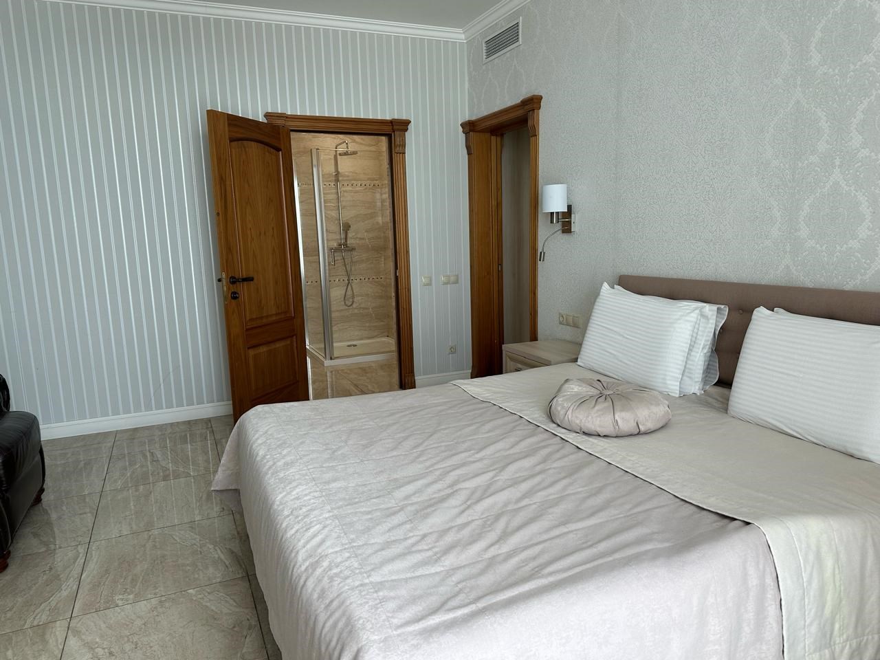 Люкс в Челюскинцев