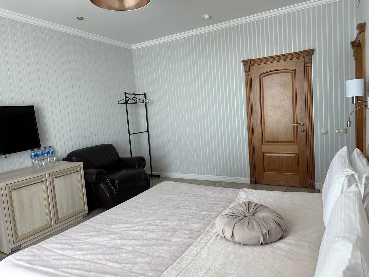 Люкс в Челюскинцев