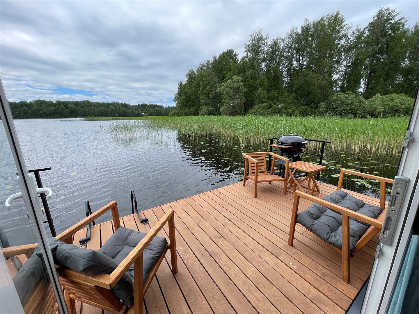 Хаусбот "Сила Свободы" 2+2 в Гостевой дом