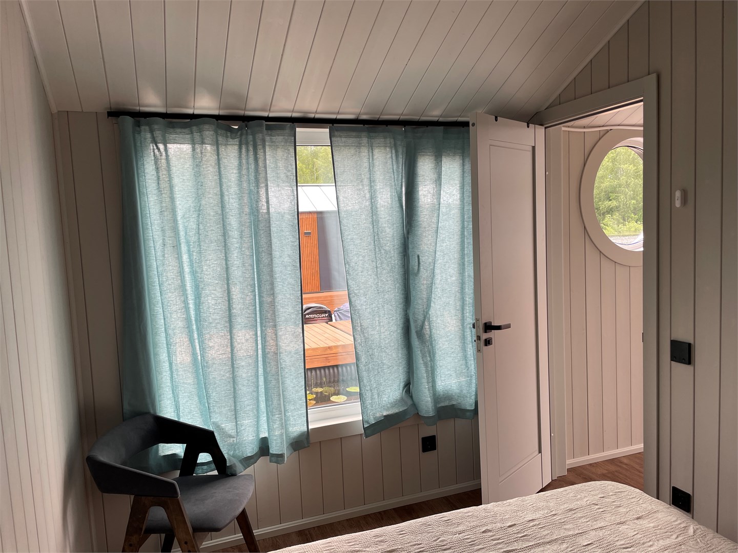 Хаусбот "Сила Свободы" 2+2 в Гостевой дом