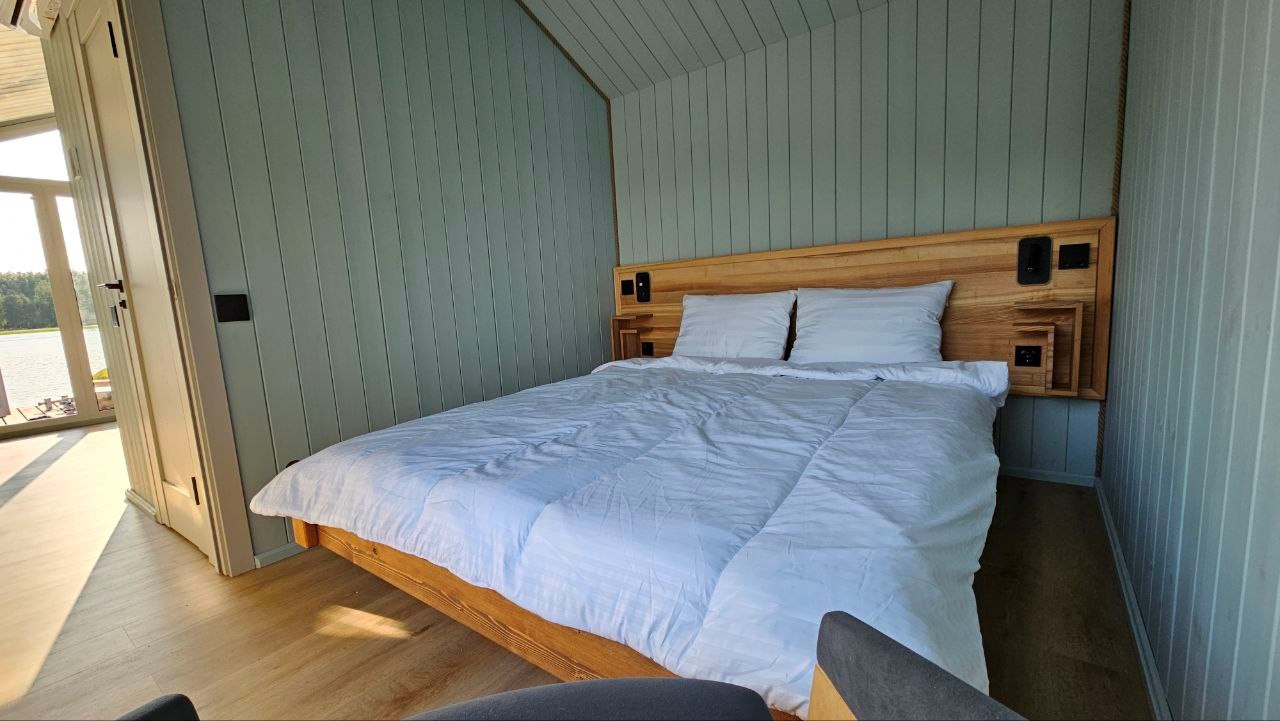 Хаусбот "Сила Ветра" 2+2 в Гостевой дом